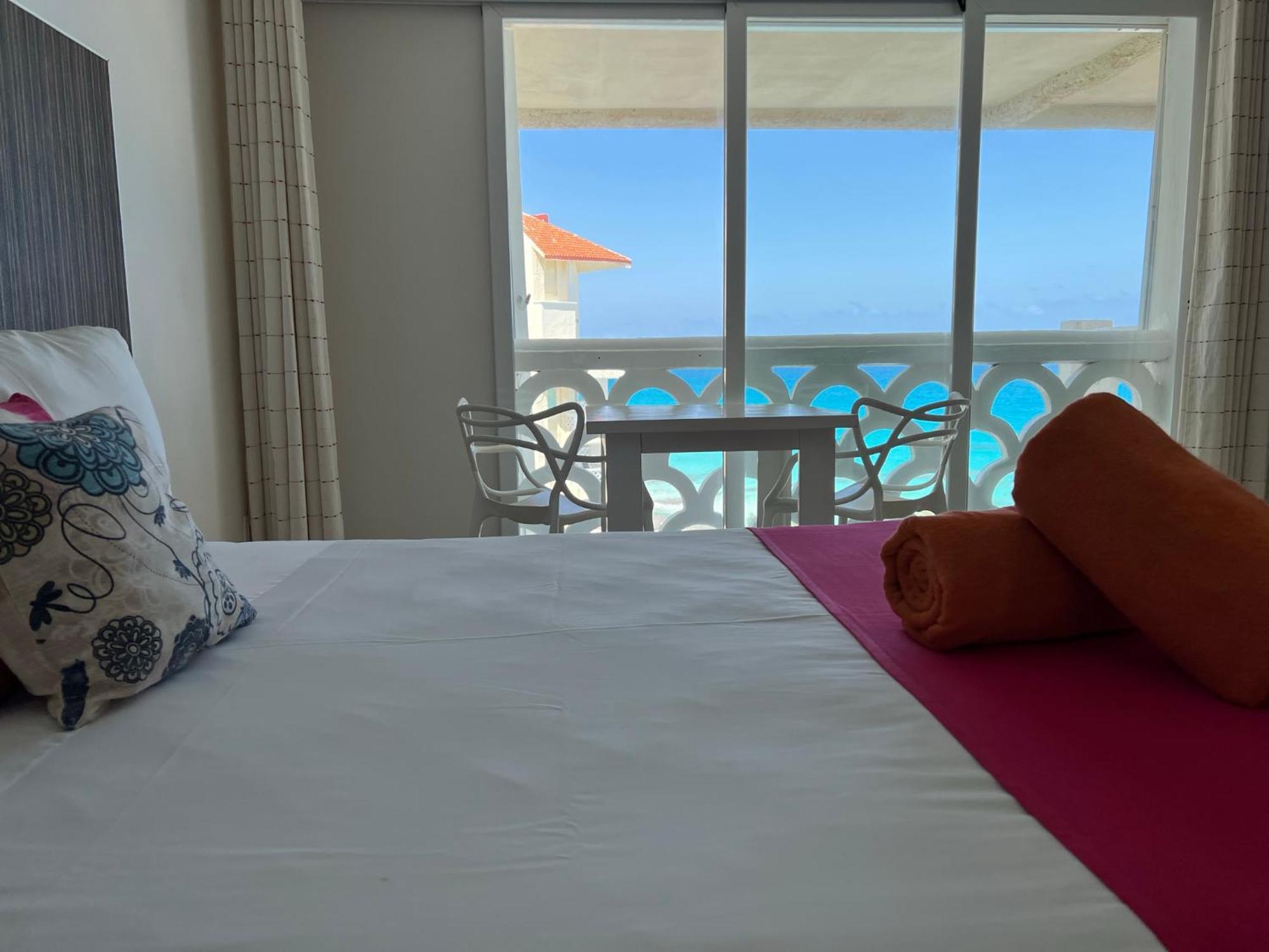 Ova Apartments كانكون المظهر الخارجي الصورة